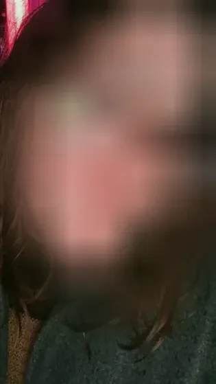 Ayse, 24