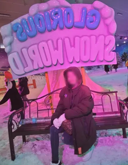 Ela, 35
