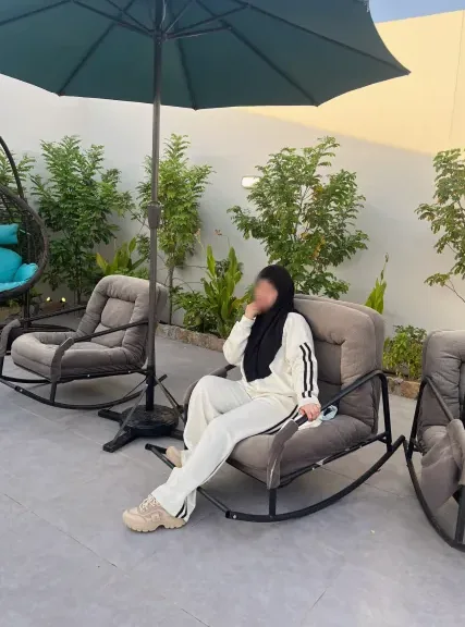 Emilia, 26