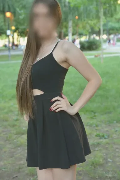 Isabell, 27