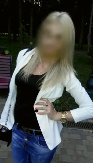 Marina, 35