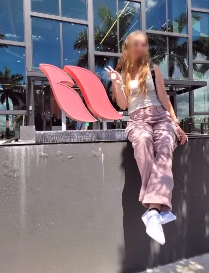 Marlene, 29