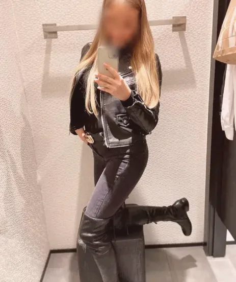 Marlene, 33