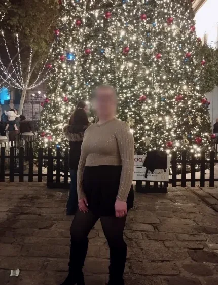 Melanie, 23