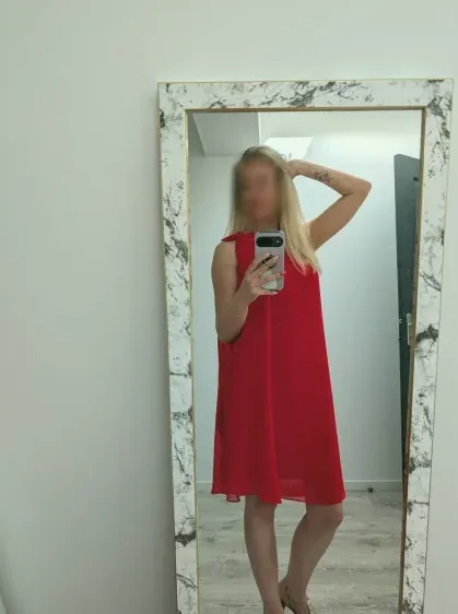 Saskia, 30