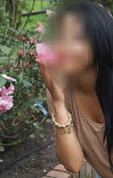 Verena, 32